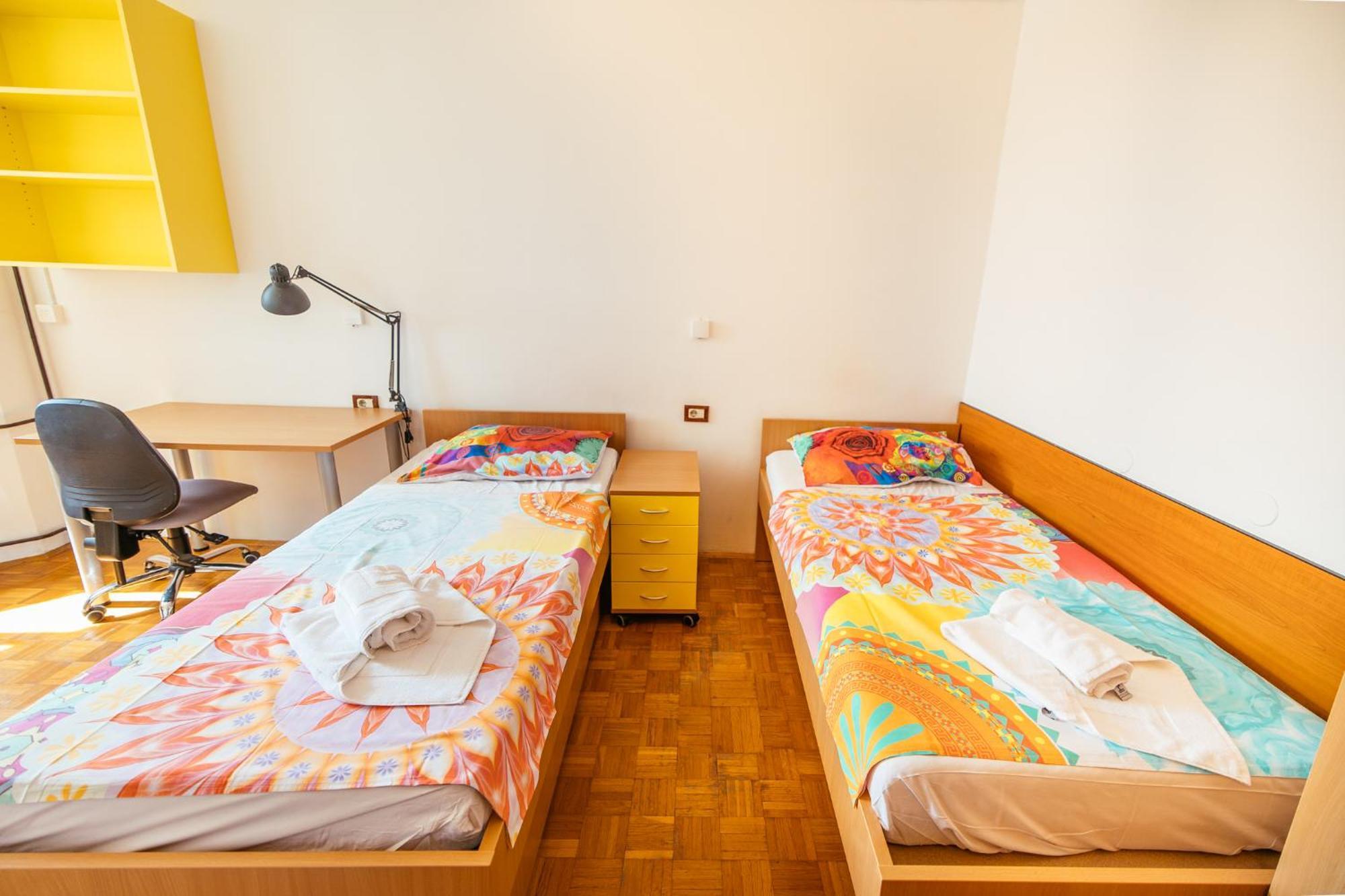 Prenocisca Prisoje Hostel *